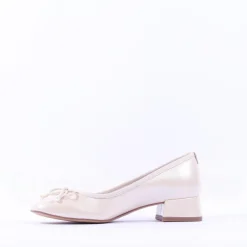 Women Tamaris Almira Bow Tie Block Heel Pump - Champagne