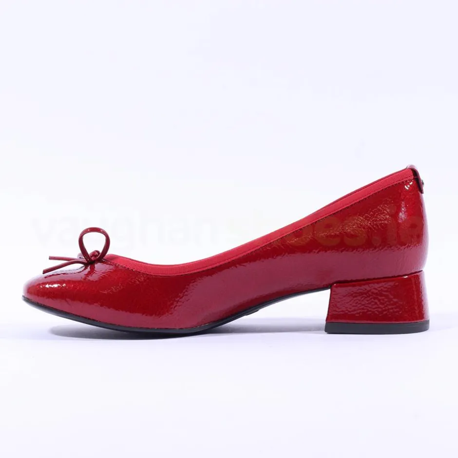 Women Tamaris Almira Bow Tie Block Heel Pump - Red Patent