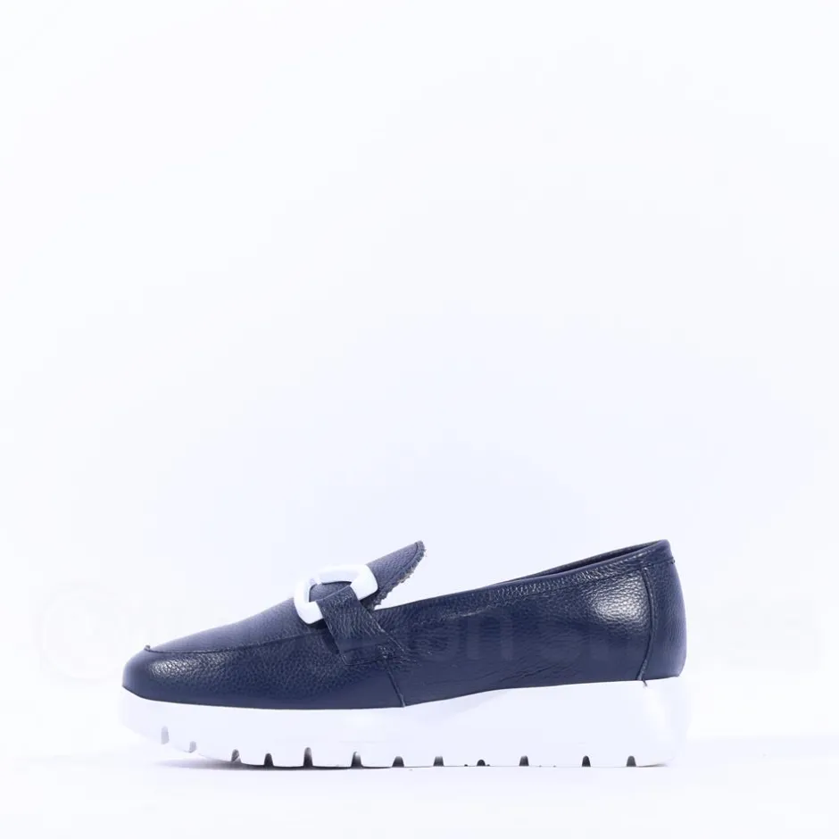 Women Wonders Aura Infinity Link Slip On - Navy Leather