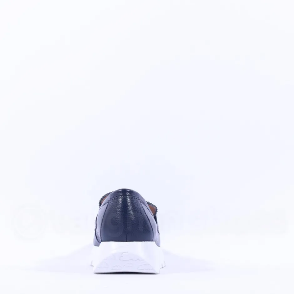 Women Wonders Aura Infinity Link Slip On - Navy Leather
