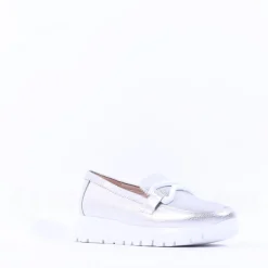Women Wonders Aura Infinity Link Slip On - Silver Leather