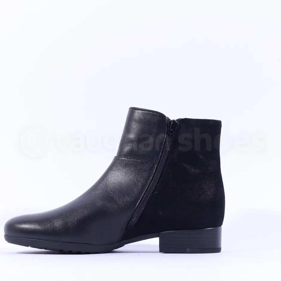 Women Gabor Bambury Two Tone Flat Buckle Boot - Black Combi
