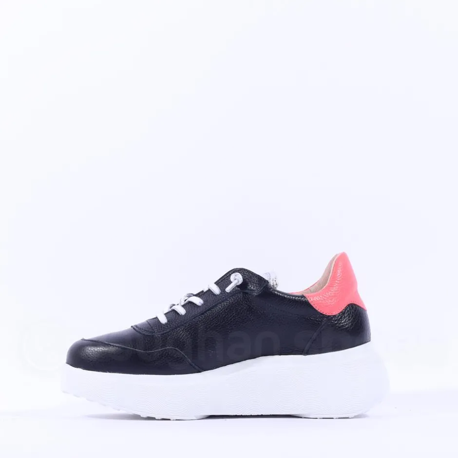 Women Wonders Berlin Platform Bungee Trainer - Black Coral