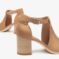 Women NeroGiardini Block Heel Peeptoe Sandal - Camel
