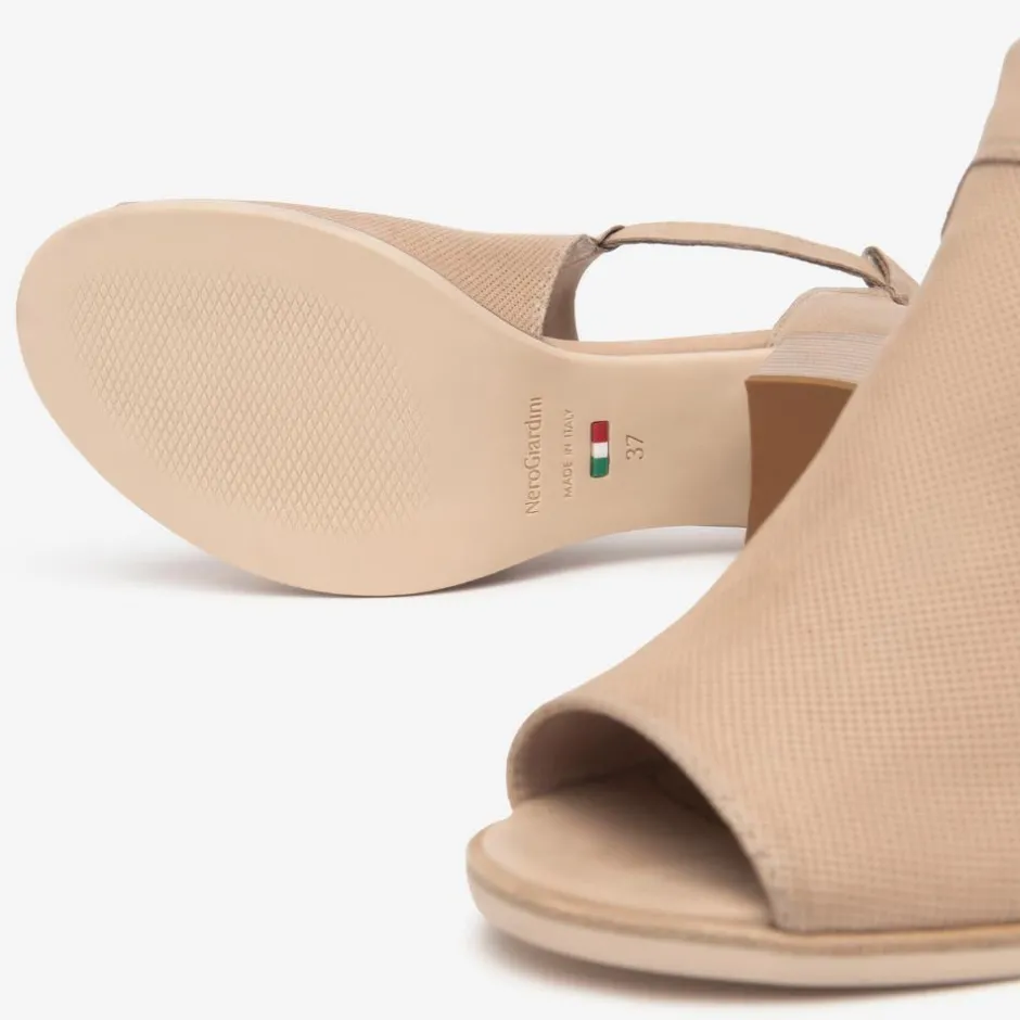 Women NeroGiardini Block Heel Peeptoe Sandal - Nude
