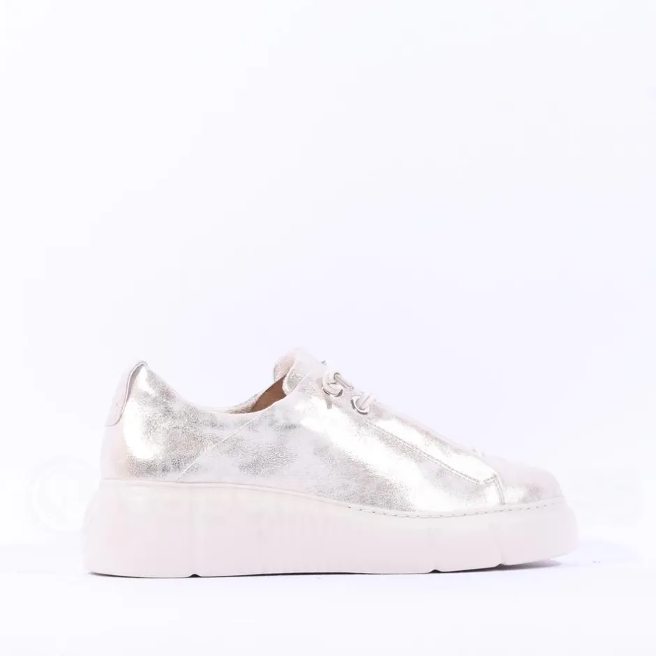 Women Paul Green Bungee Lace Platform Trainer - Gold Metallic