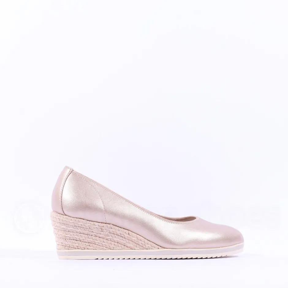 Women Tamaris Dajana Espradrille Wedge - Gold Shimmer
