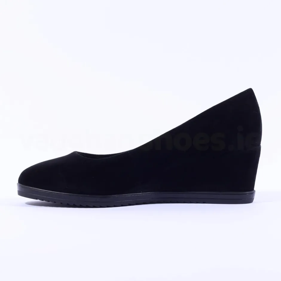 Women Tamaris Dajana Suede Wedge - Black Suede