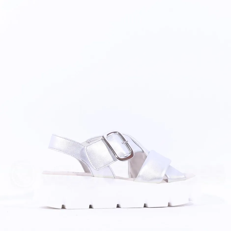 Women Gabor Daphne Chunky Sole Sandal - Silver Leather