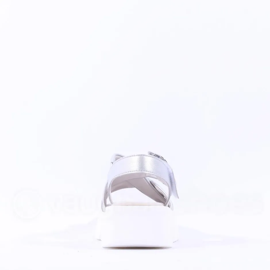 Women Gabor Daphne Chunky Sole Sandal - Silver Leather