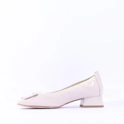 Women Caprice Evita Low Heel Link Shoe - Off White
