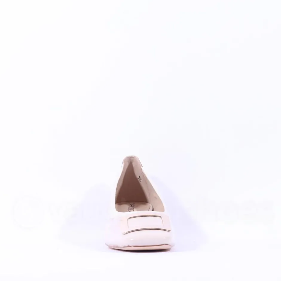 Women Caprice Evita Low Heel Link Shoe - Off White
