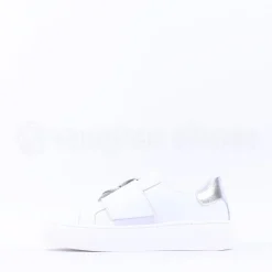 Women Marco Moreo Flower Brooch Low Trainer - White Silver Leather