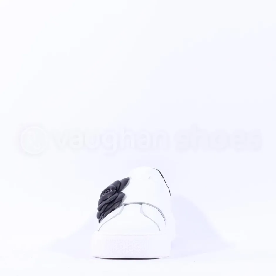 Women Marco Moreo Flower Brooch Low Trainer - White Black