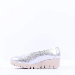 Women Wonders Fly Classic Slip On Wedge - Silver Leather