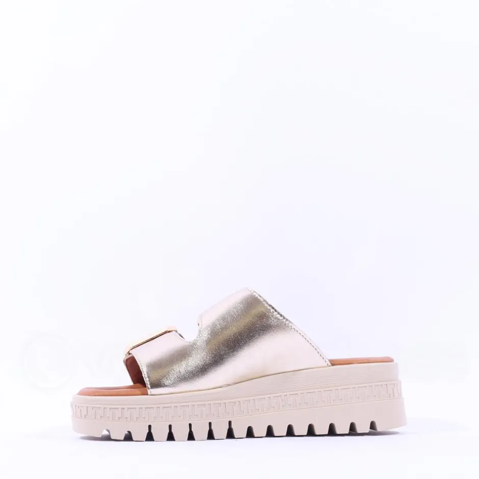 Women Tamaris Lalita Platform Buckle Mule - Light Gold
