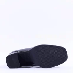Women Tamaris Linny Link Loafer Style Boot - Black