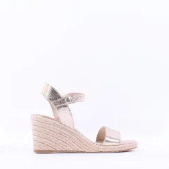 Women Tamaris Livian Espadrille Wedge Sandal - Light Gold