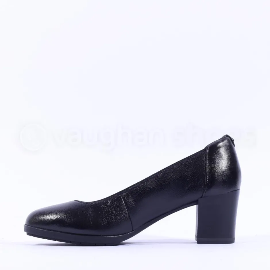 Women Tamaris Marva Block Heel Court Shoe - Black Leather