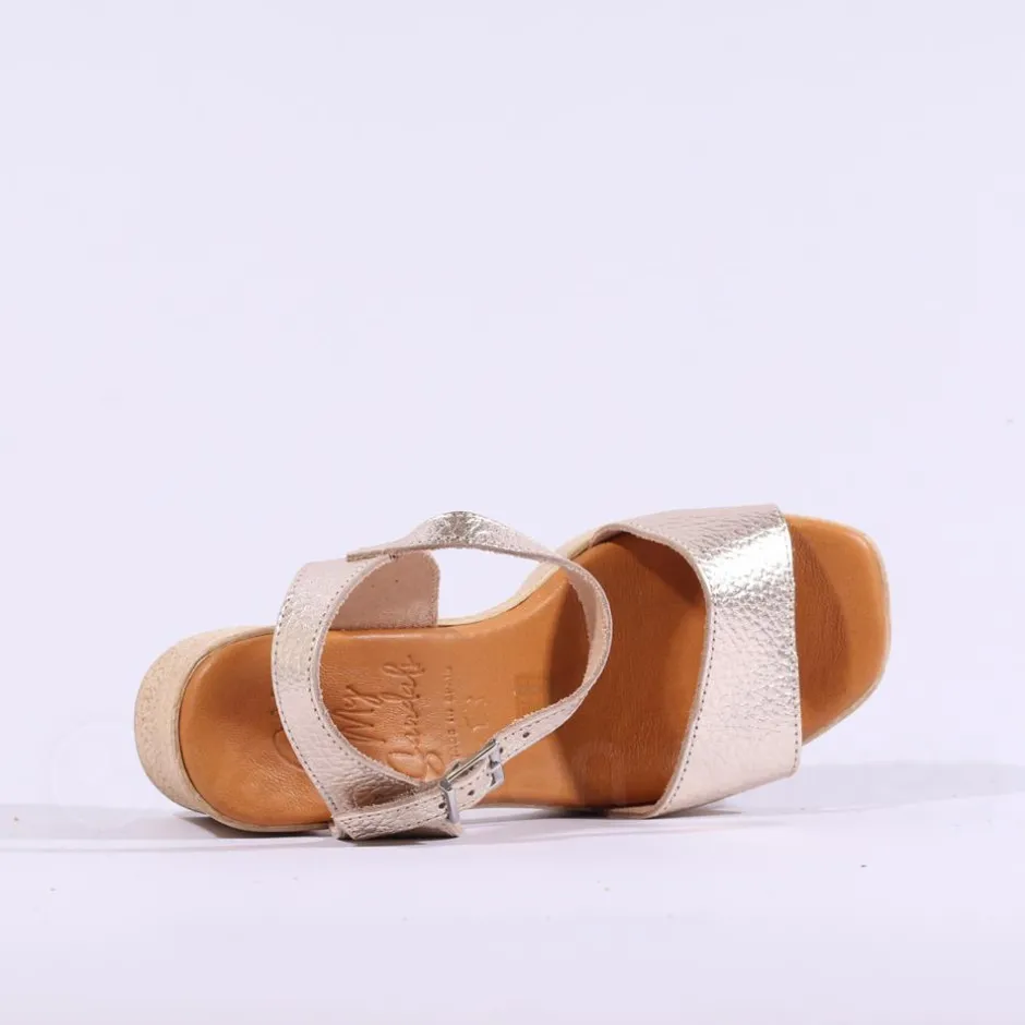 Women Oh My Sandals Platform Heel Slingback - Gold