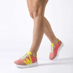 Women Wonders Racer 2 Tone Bungee Lace Trainer - Coral Peach