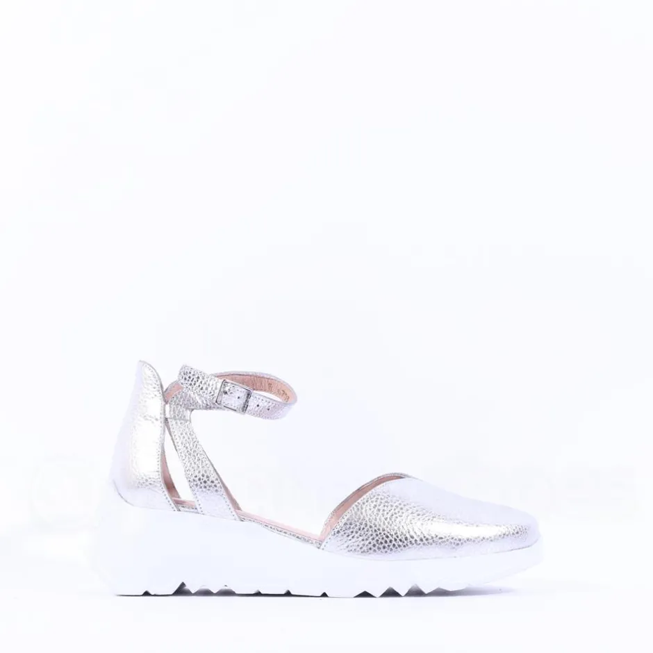 Women Wonders Selfie Wedge Ankle Strap Sandal - Silver Leather