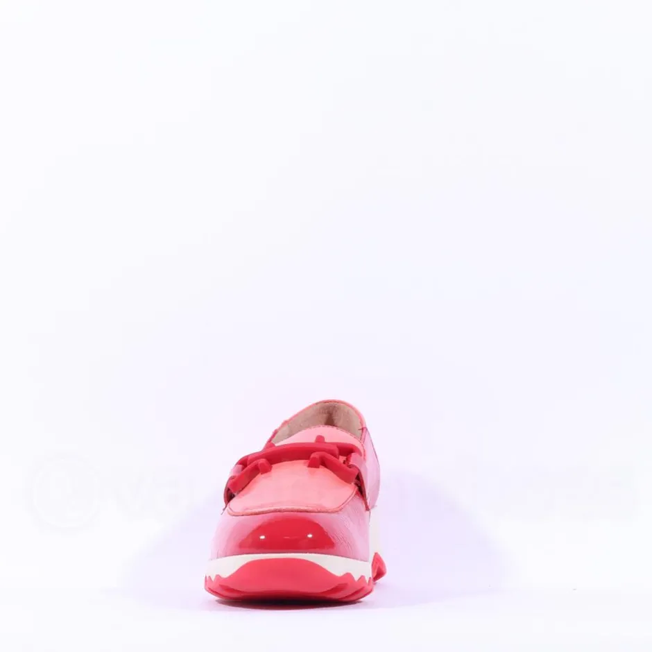 Women Wonders Sima Wedge Link Shoe - Red Patent