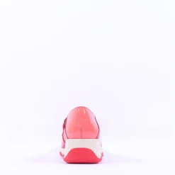 Women Wonders Sima Wedge Link Shoe - Red Patent