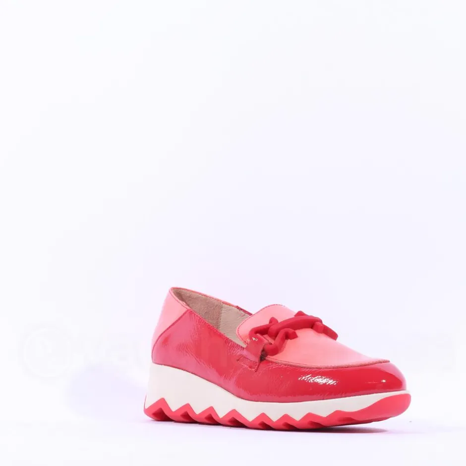 Women Wonders Sima Wedge Link Shoe - Red Patent