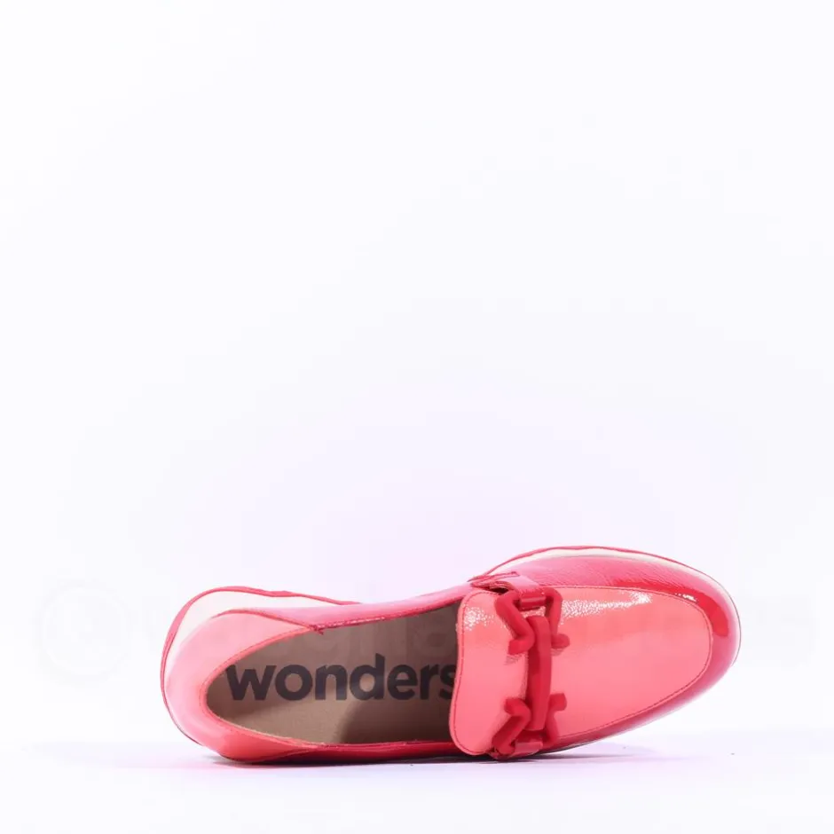 Women Wonders Sima Wedge Link Shoe - Red Patent