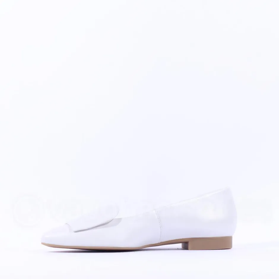Women Paul Green Slip On Square Detail Loafer - Ivory