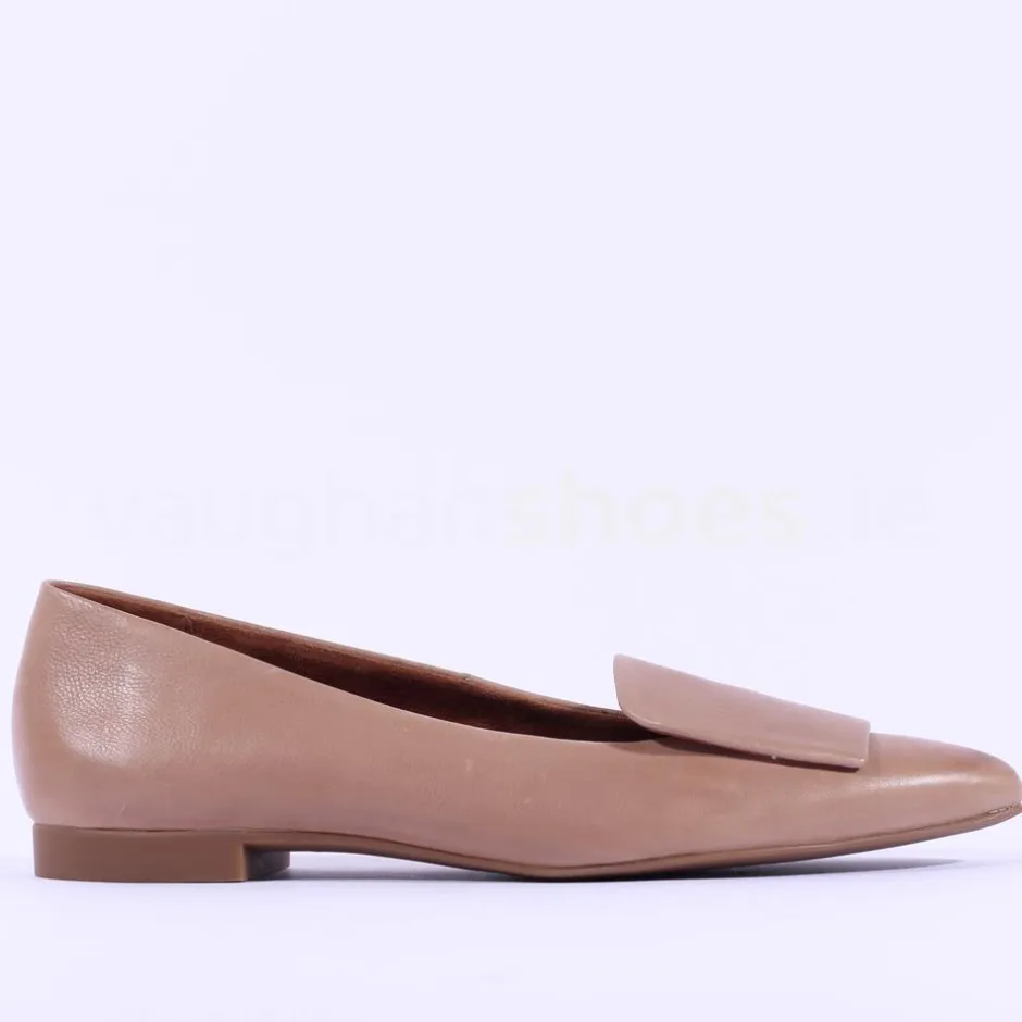 Women Paul Green Slip On Square Detail Loafer - Nude Leather