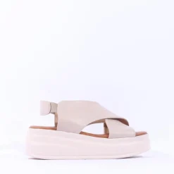 Women Tamaris Wren Cross Platform Sandal - Ivory