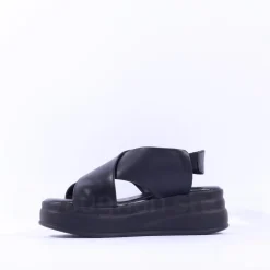 Women Tamaris Wren Cross Platform Sandal - Black