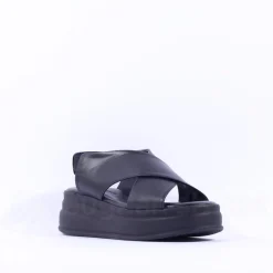 Women Tamaris Wren Cross Platform Sandal - Black