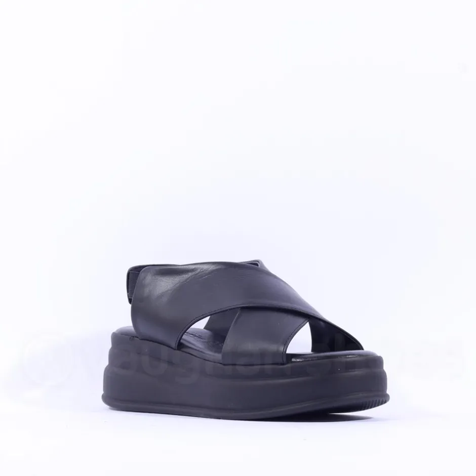 Women Tamaris Wren Cross Platform Sandal - Black